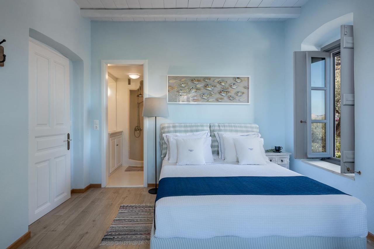 Four Seasons Hydra Luxury Hotel 4*