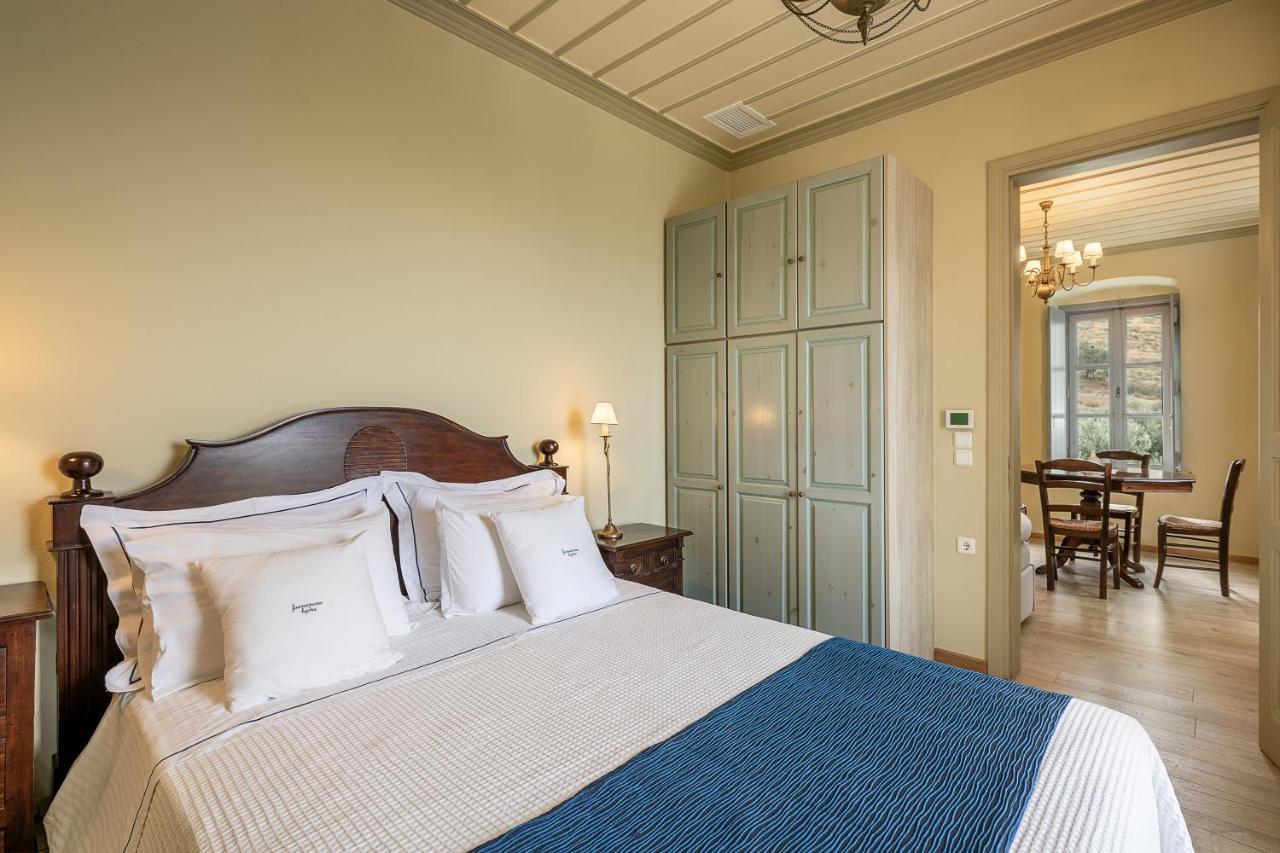 Four Seasons Hydra Luxury Hotel 4*
