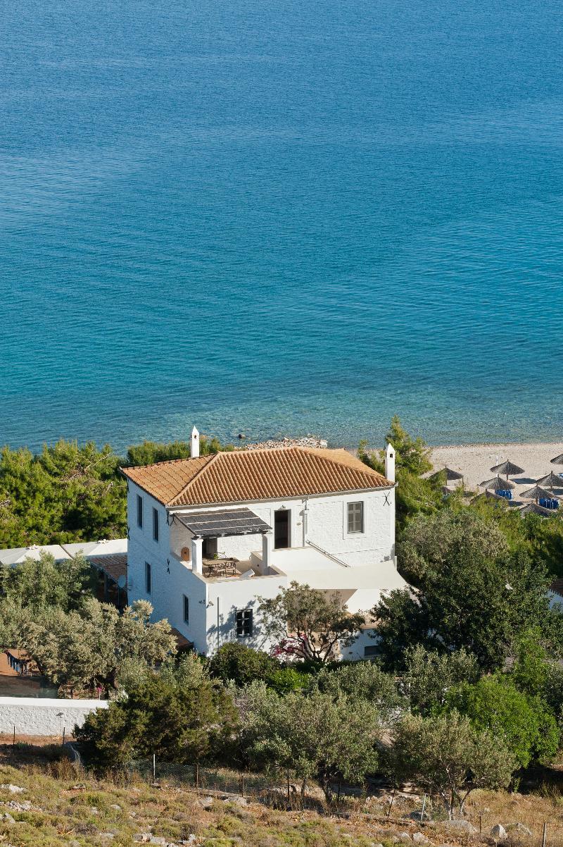 Four Seasons Hydra Luxury Hotel 4*